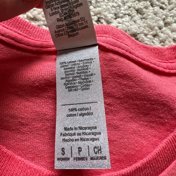 Victoria 🇨🇦 Tee - Picture 3 of 8